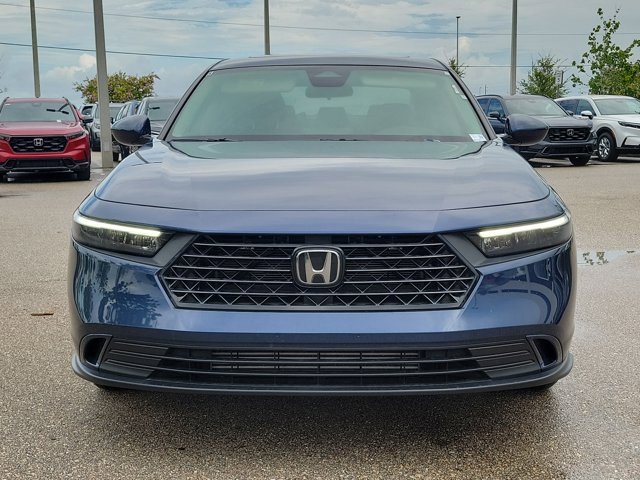 Vehicle image 2 of 31