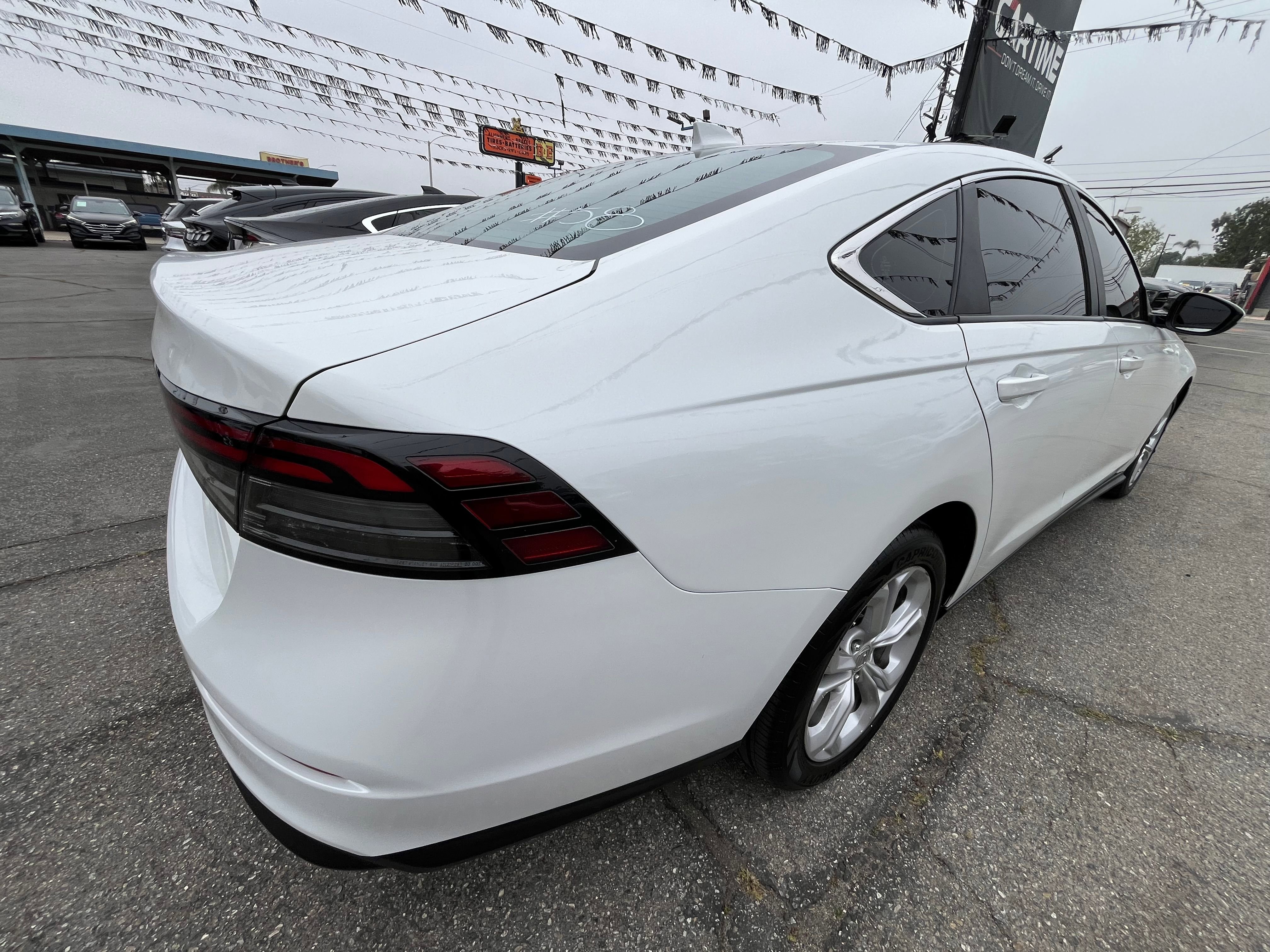 Vehicle image 14 of 63