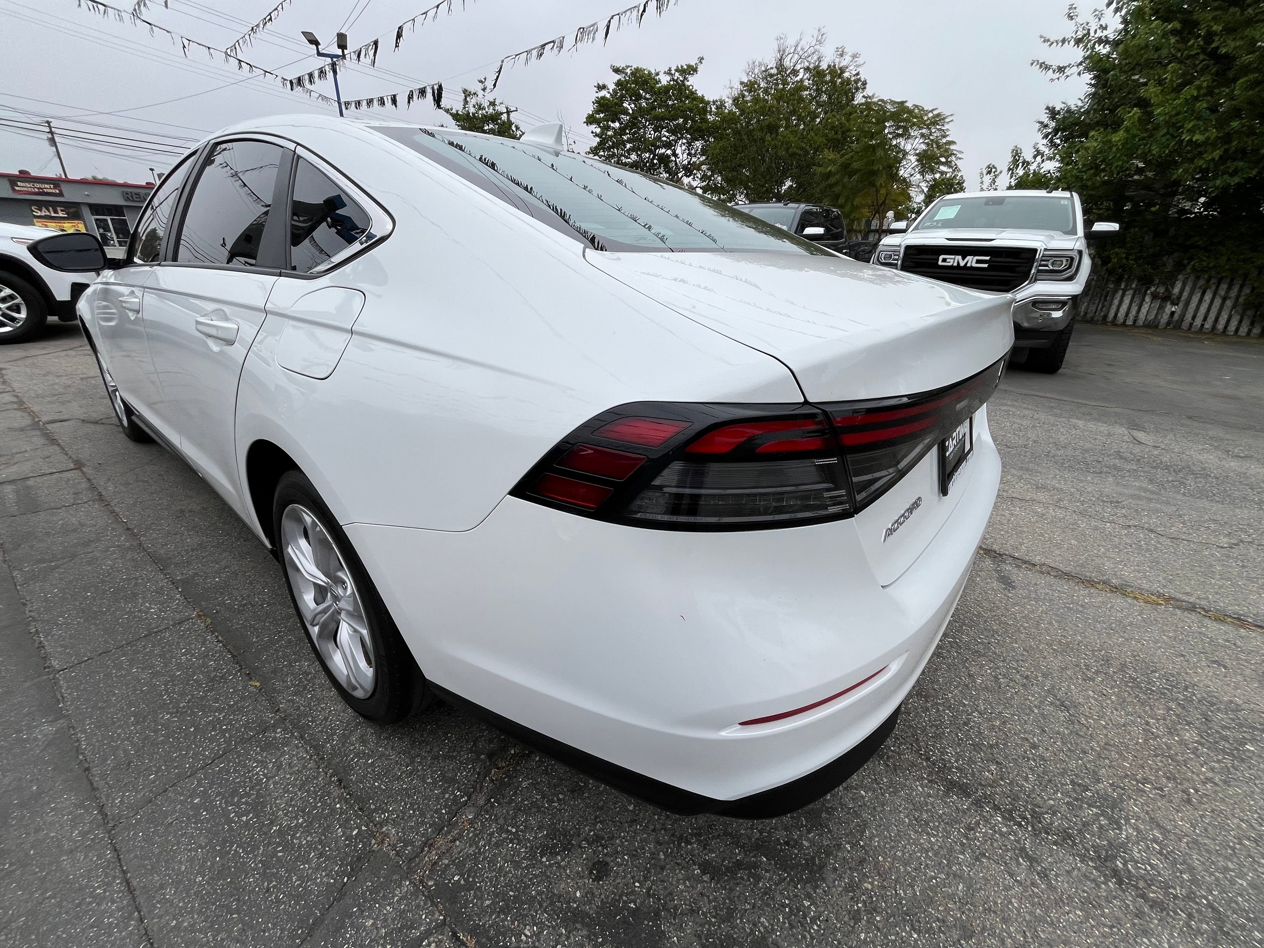 Vehicle image 19 of 63