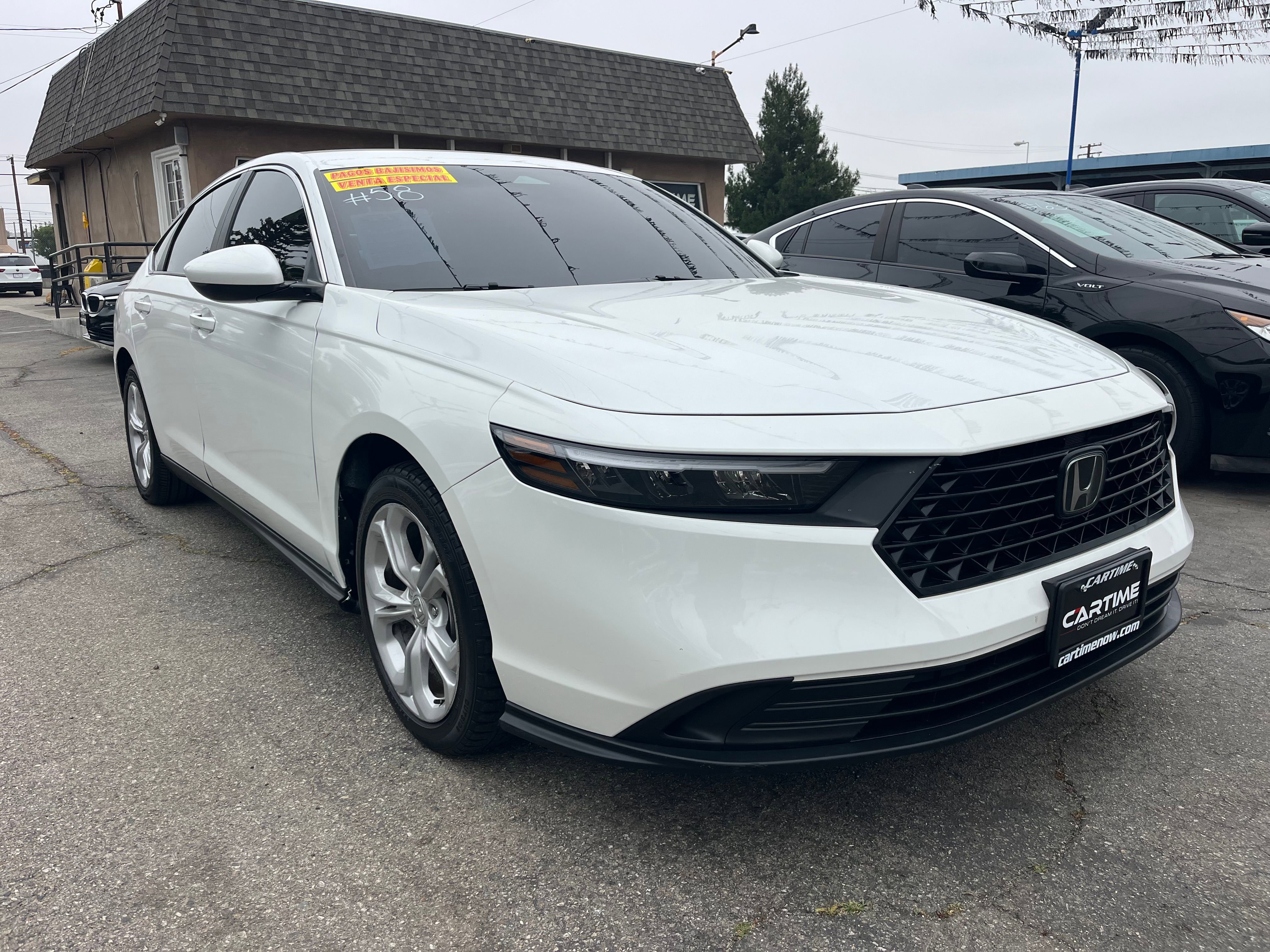 Vehicle image 10 of 63