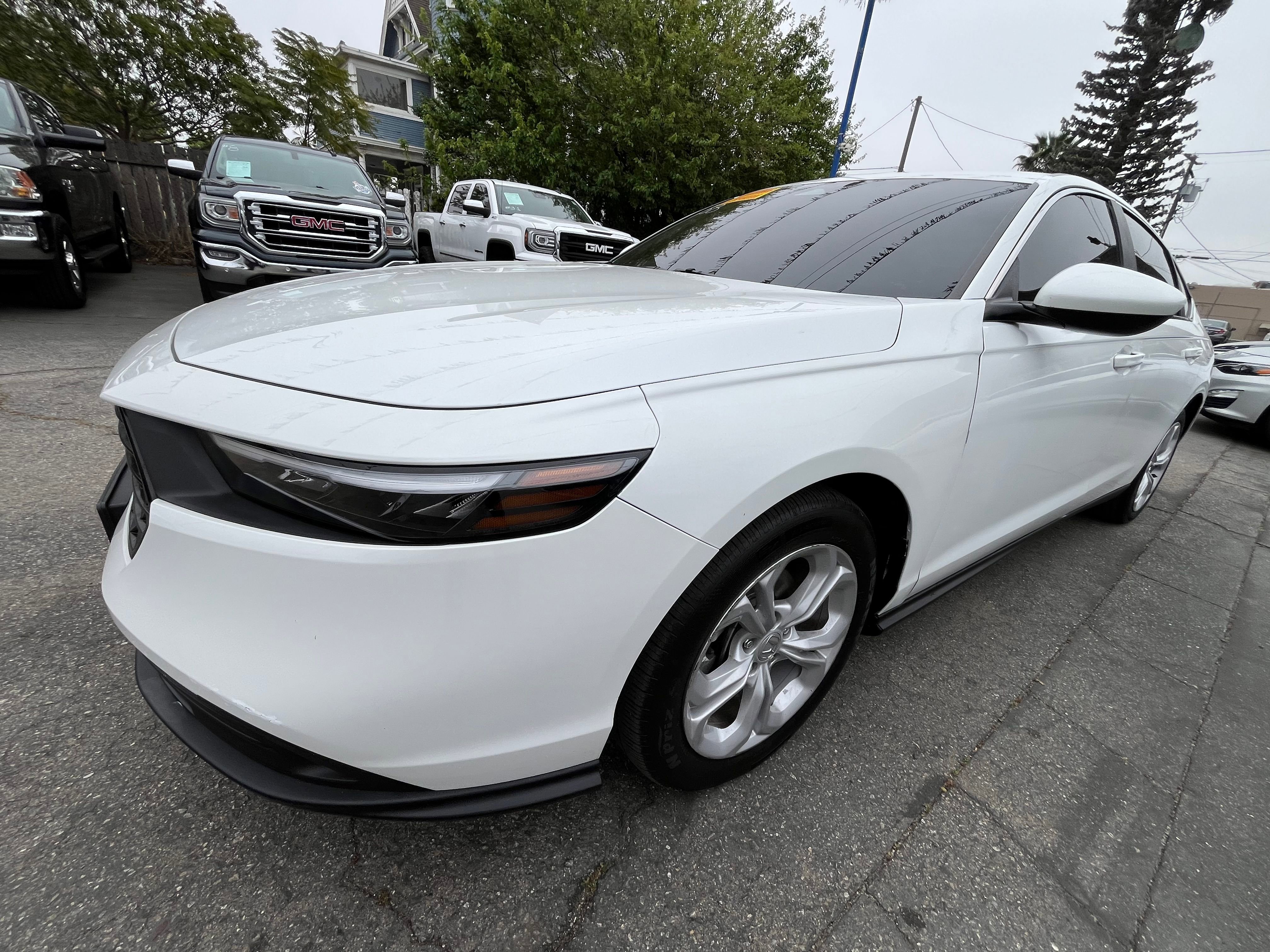Vehicle image 4 of 63
