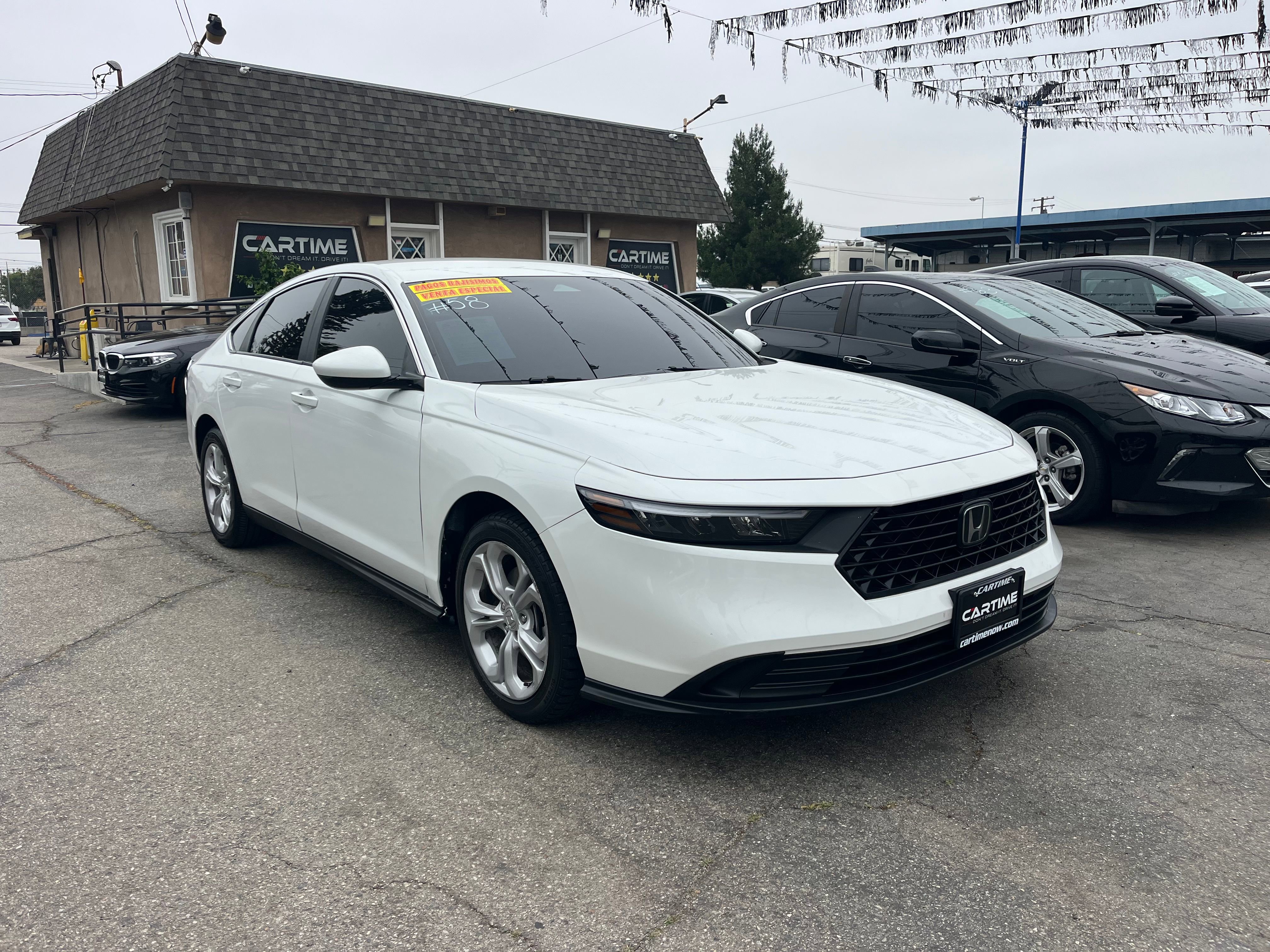 Vehicle image 7 of 63