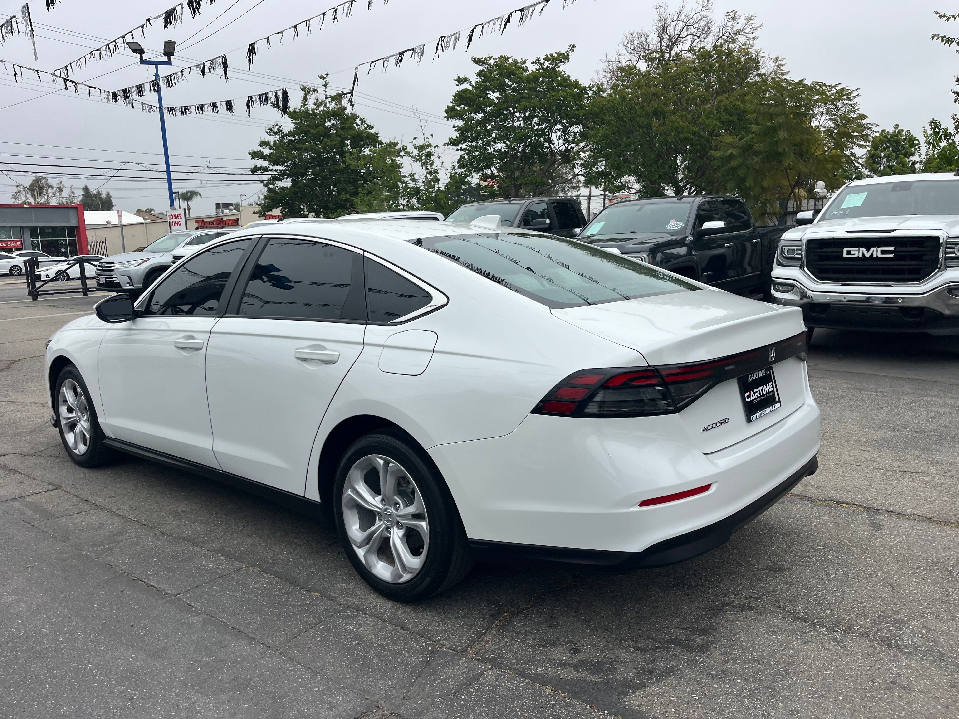 Vehicle image 18 of 63