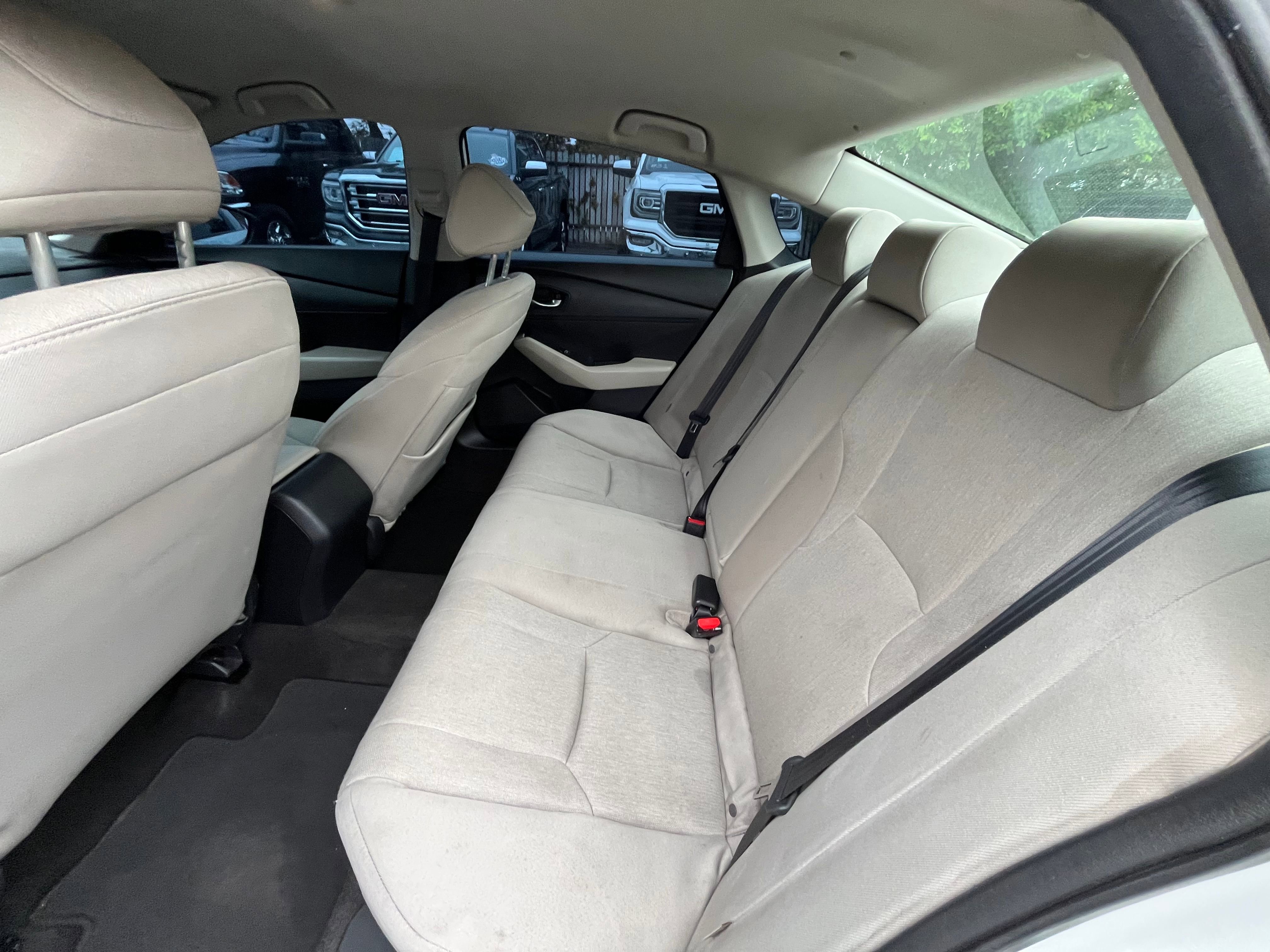Vehicle image 23 of 63