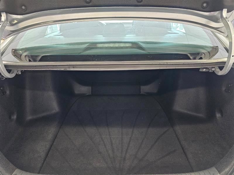 Vehicle image 13 of 23