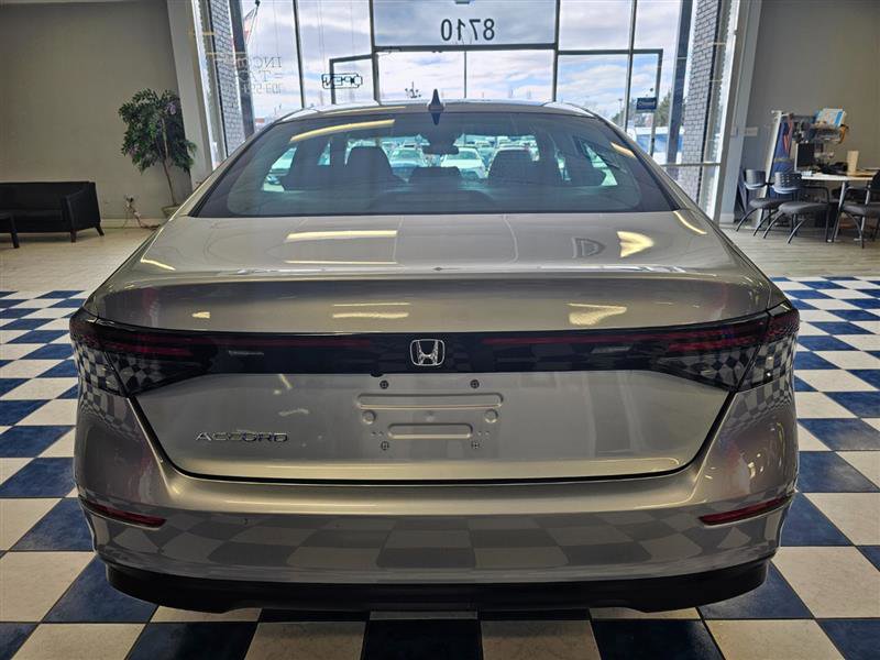 Vehicle image 5 of 23