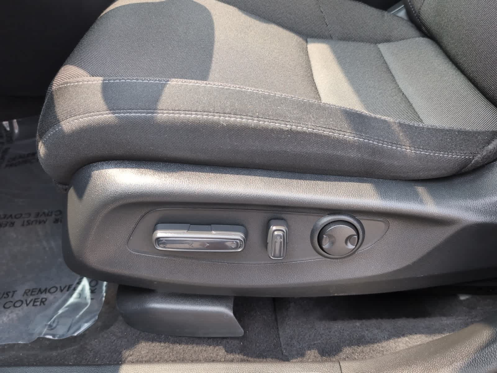 Vehicle image 23 of 26