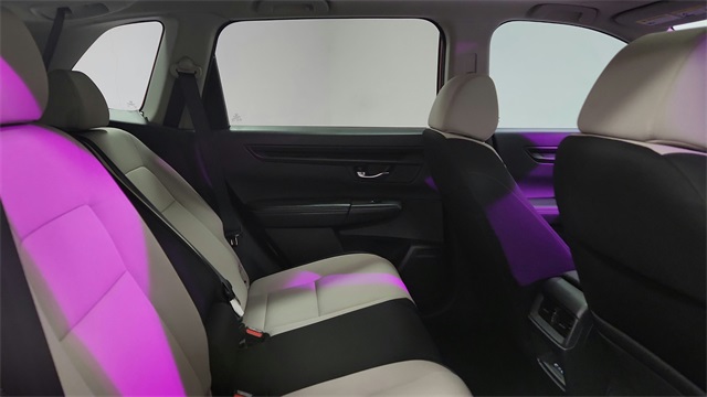 Vehicle image 22 of 26