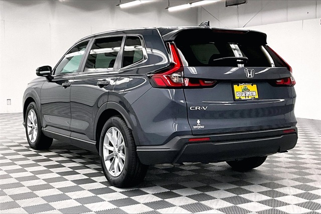Vehicle image 5 of 39