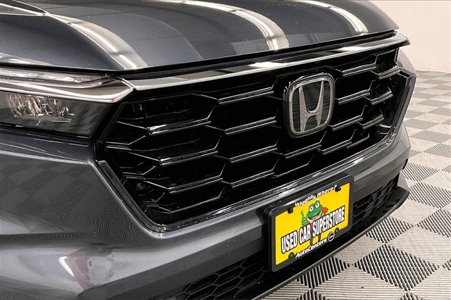 Vehicle image 31 of 39