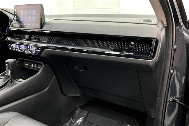 Vehicle image 17 of 39