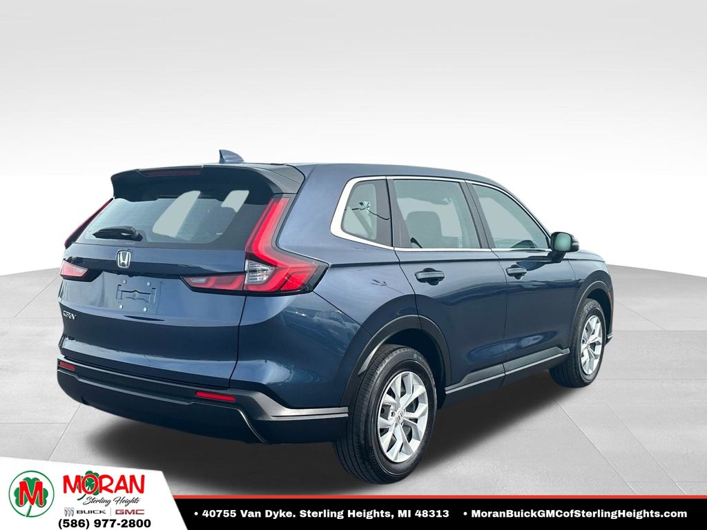 2024 Honda CR-V LX Image 3 of 31