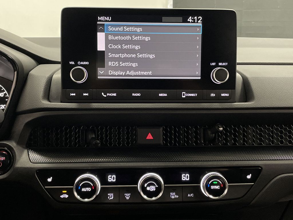 Vehicle image 13 of 39