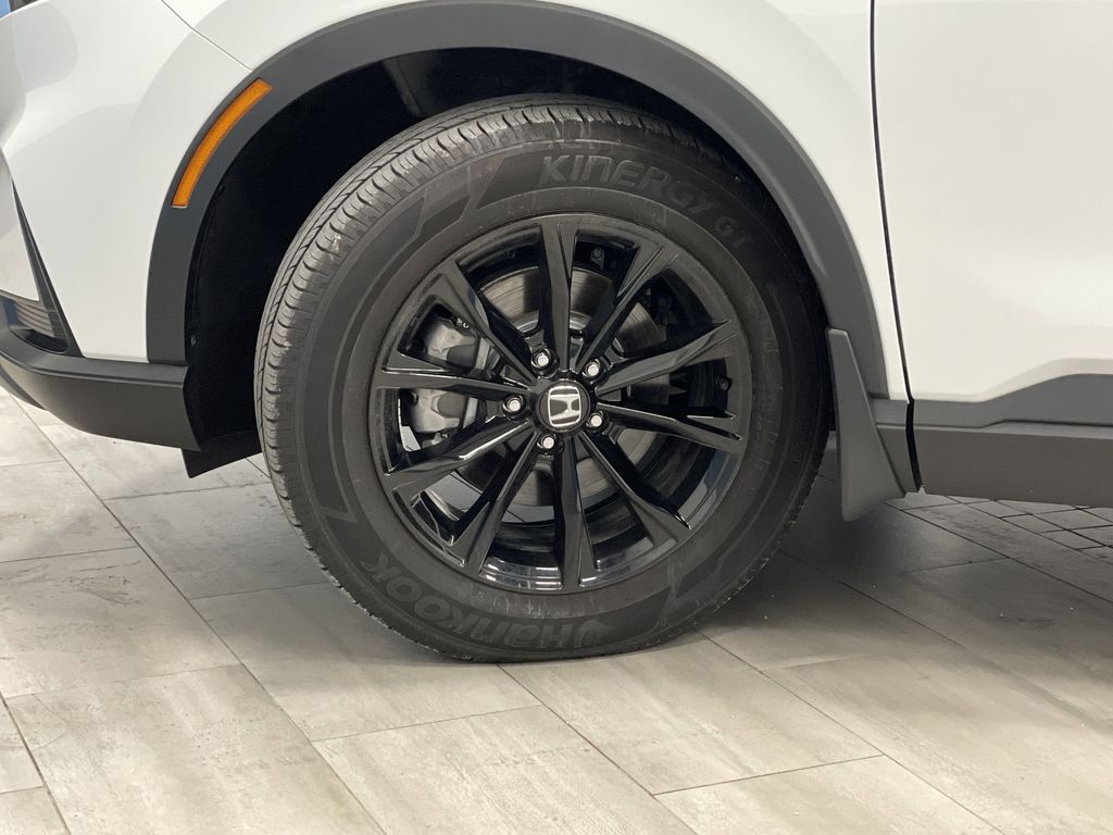 Vehicle image 35 of 39