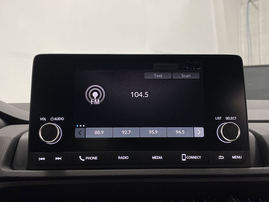 Vehicle image 19 of 39