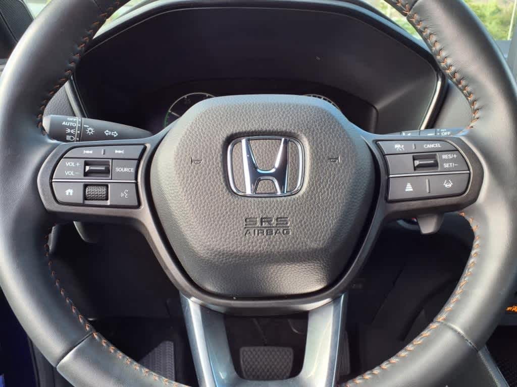 Vehicle image 15 of 25