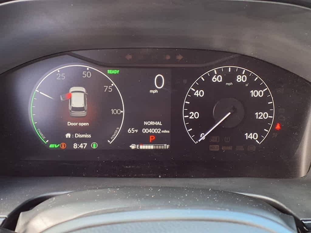 Vehicle image 16 of 25