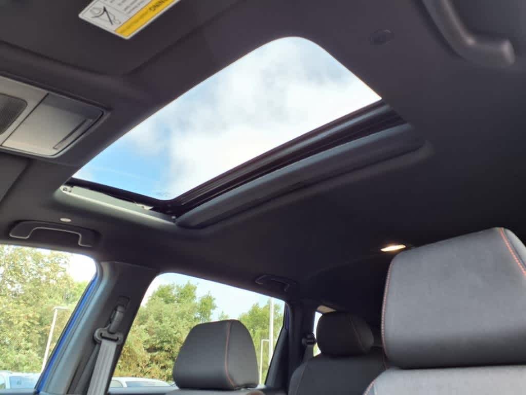 Vehicle image 13 of 25