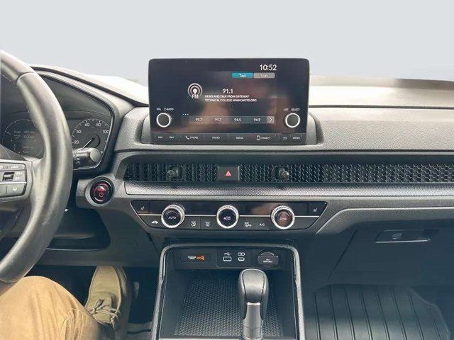 Vehicle image 19 of 38