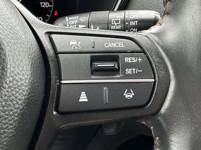 Vehicle image 17 of 38