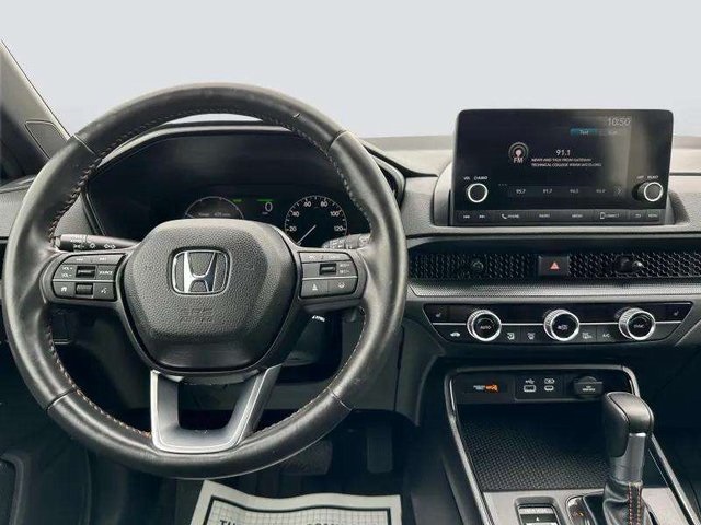 Vehicle image 11 of 38