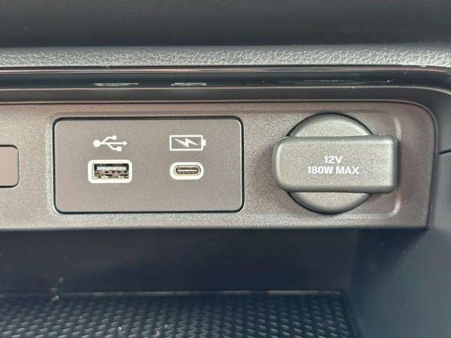 Vehicle image 23 of 38