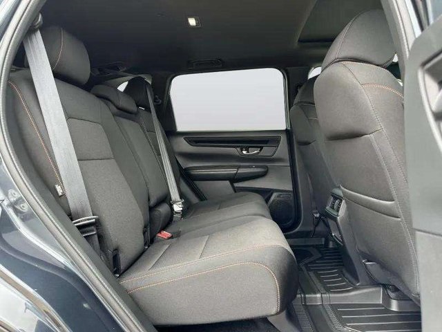 Vehicle image 32 of 38