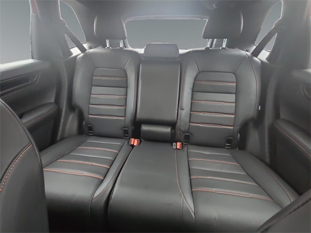 Vehicle image 16 of 18