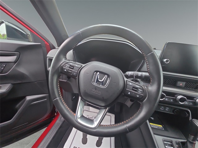 Vehicle image 15 of 18