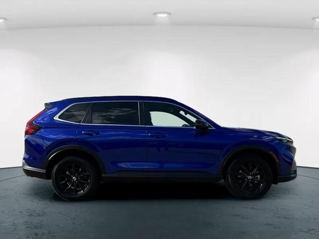 Vehicle image 4 of 40