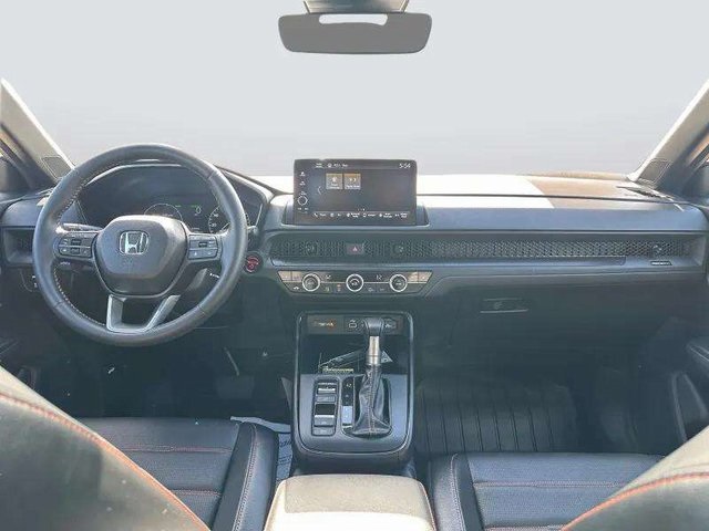 Vehicle image 10 of 40
