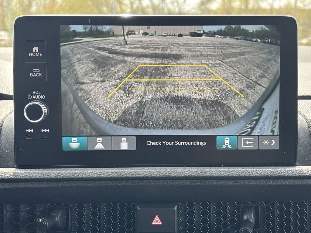Vehicle image 14 of 39