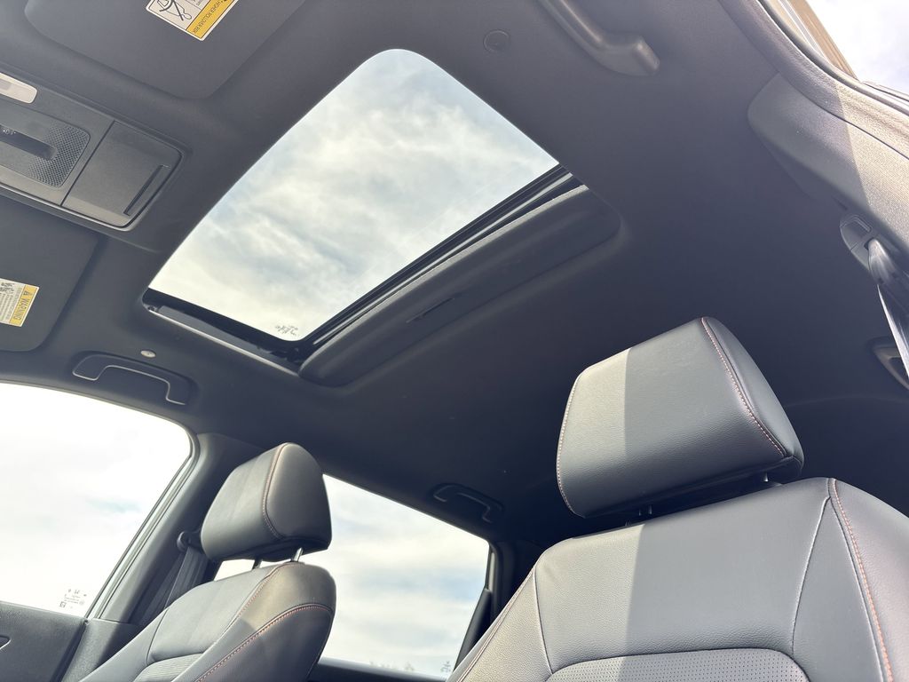 Vehicle image 11 of 39