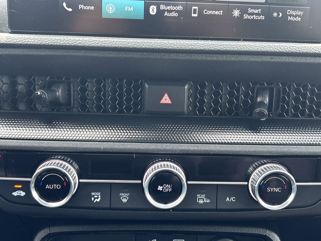 Vehicle image 20 of 39