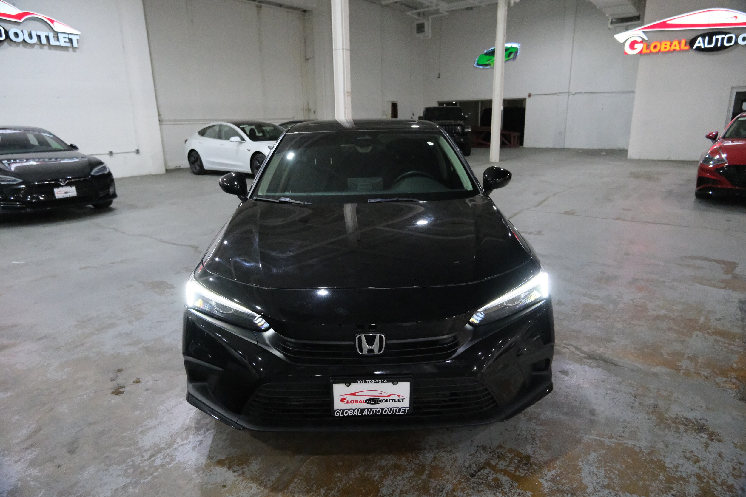 2024 Honda Civic EX Image 2 of 40