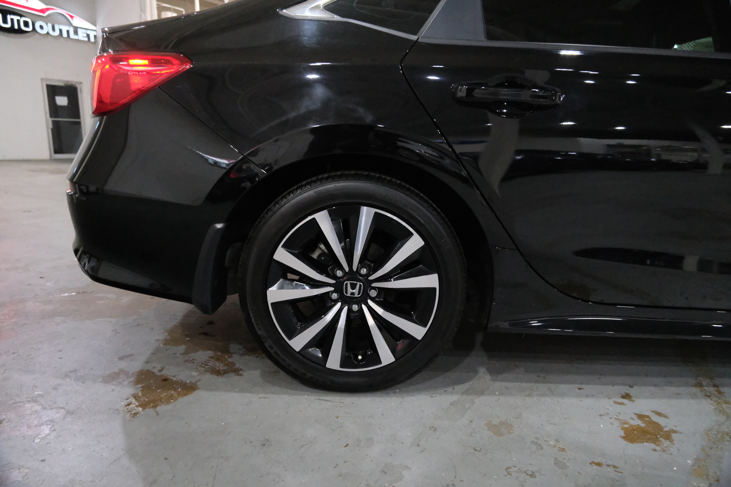 2024 Honda Civic EX Image 12 of 40