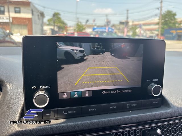 Vehicle image 21 of 34