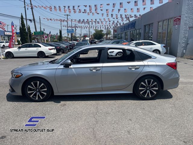 Vehicle image 8 of 34