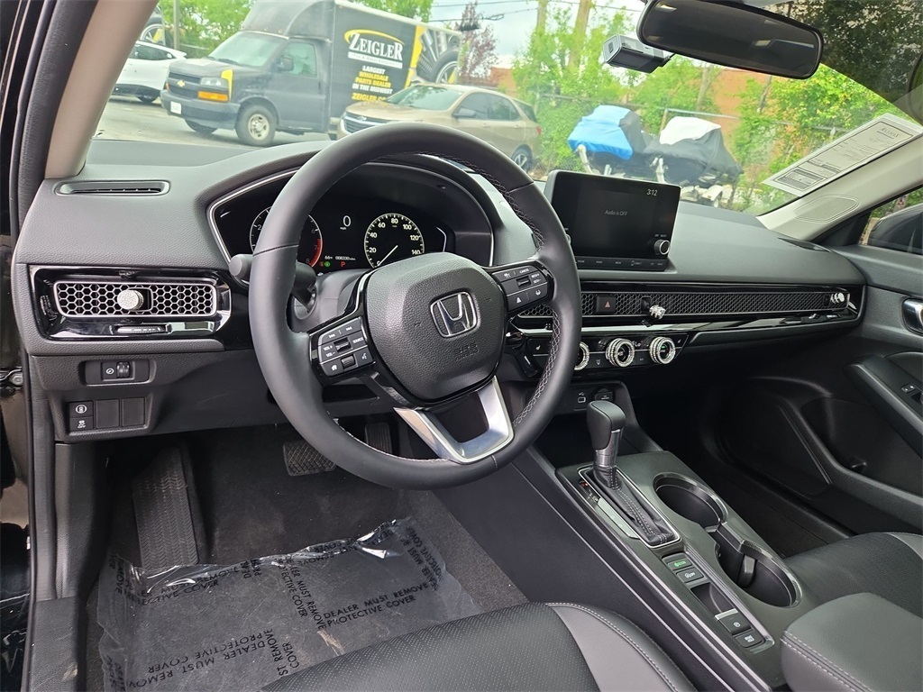 Vehicle image 23 of 40