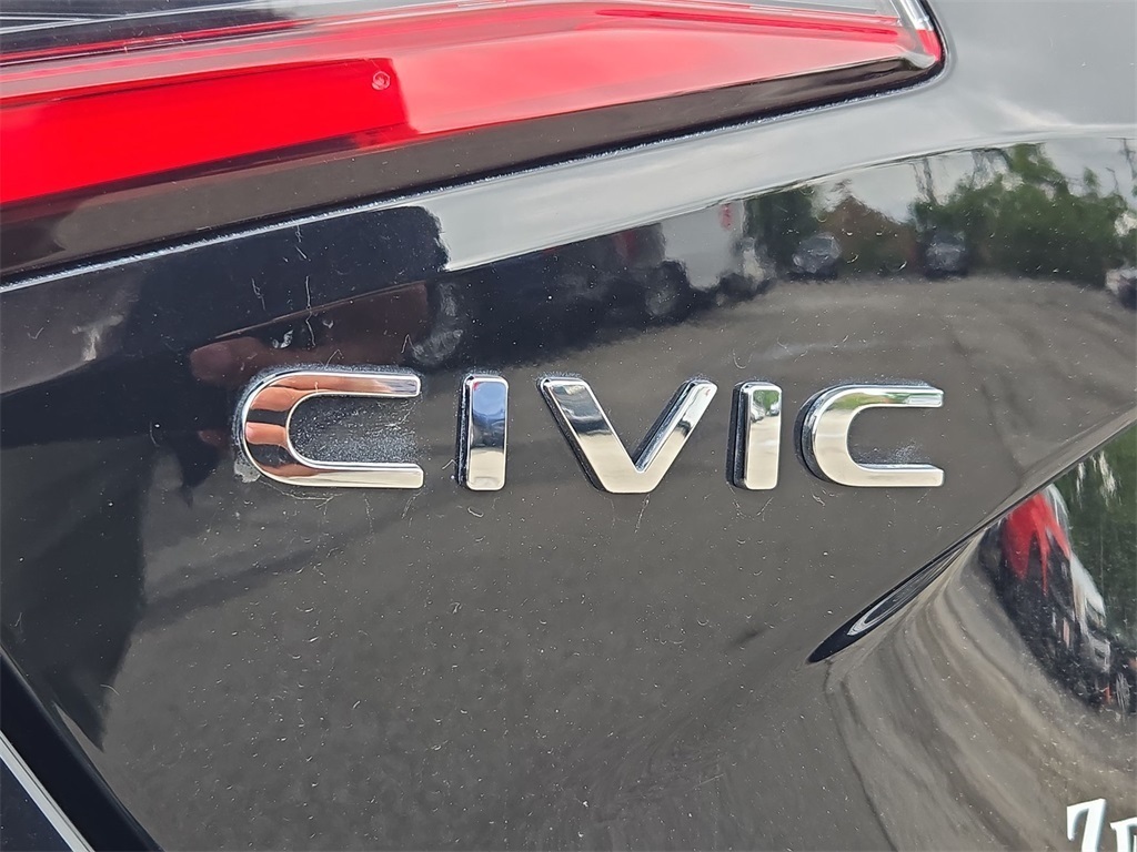 Vehicle image 30 of 40