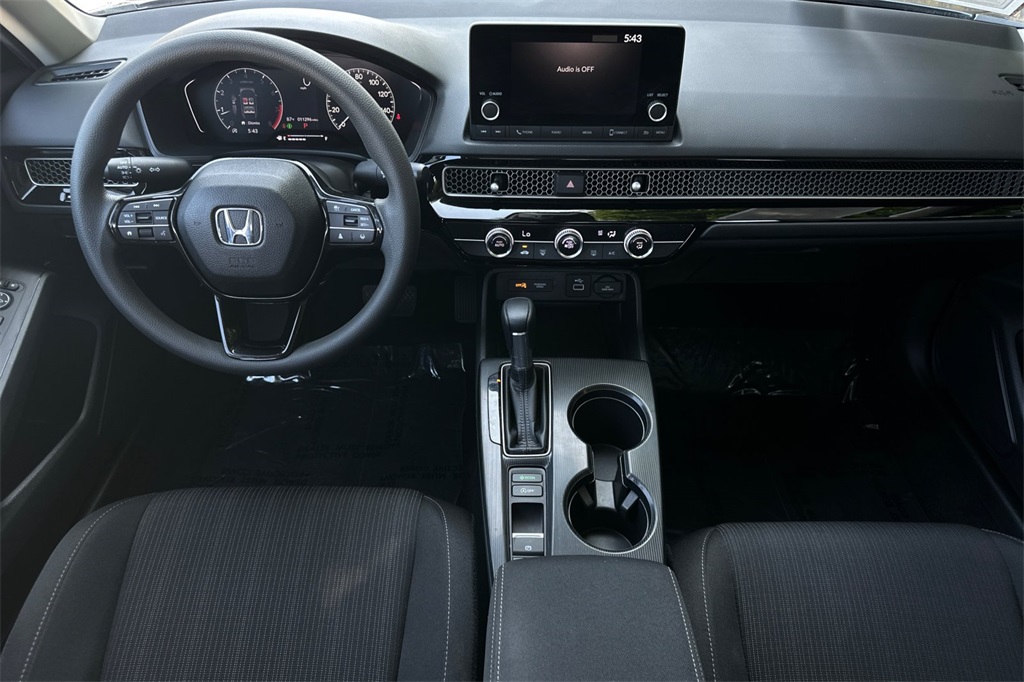 Vehicle image 10 of 26