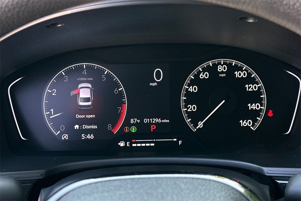 Vehicle image 14 of 26