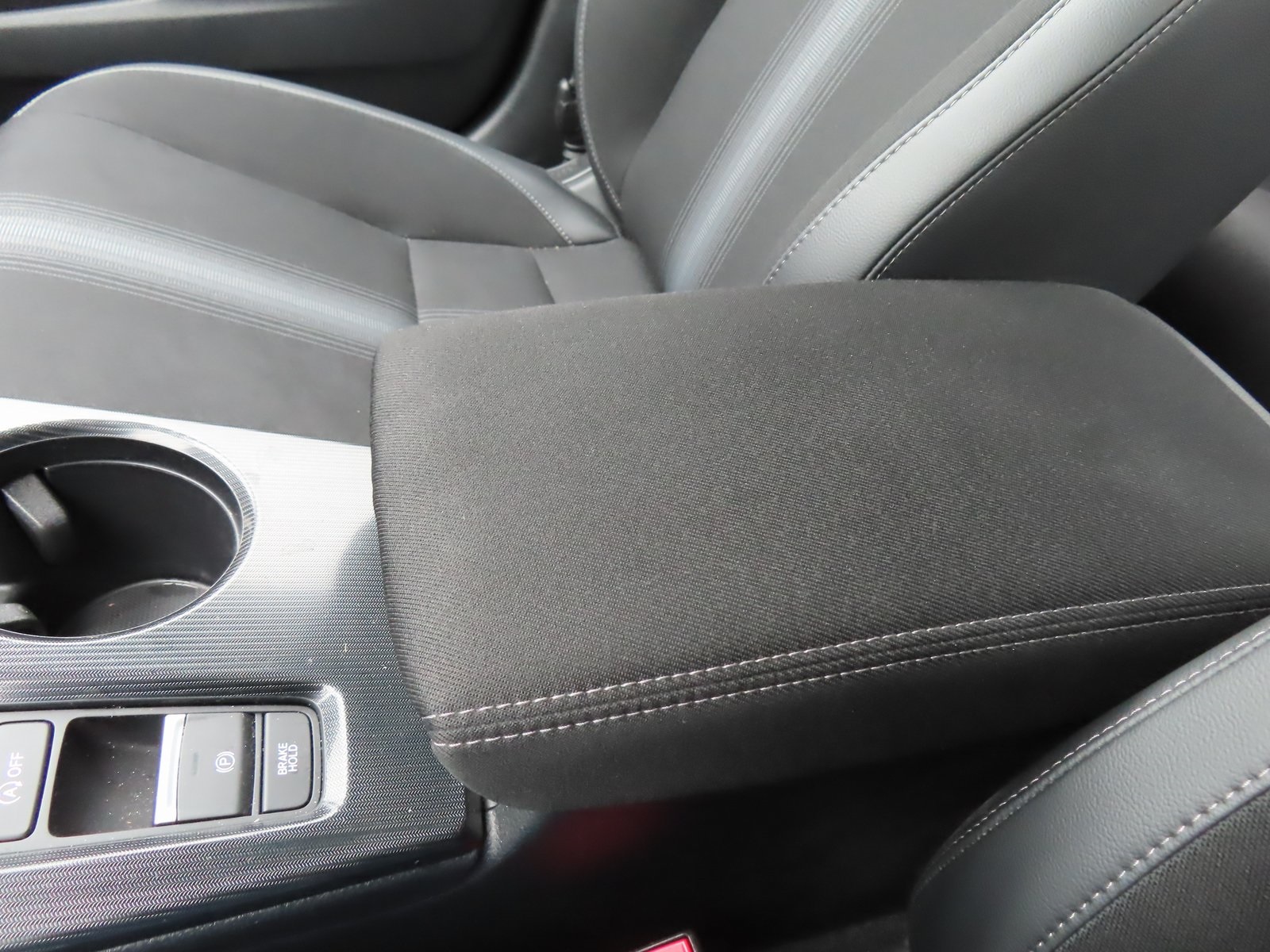 Vehicle image 28 of 35