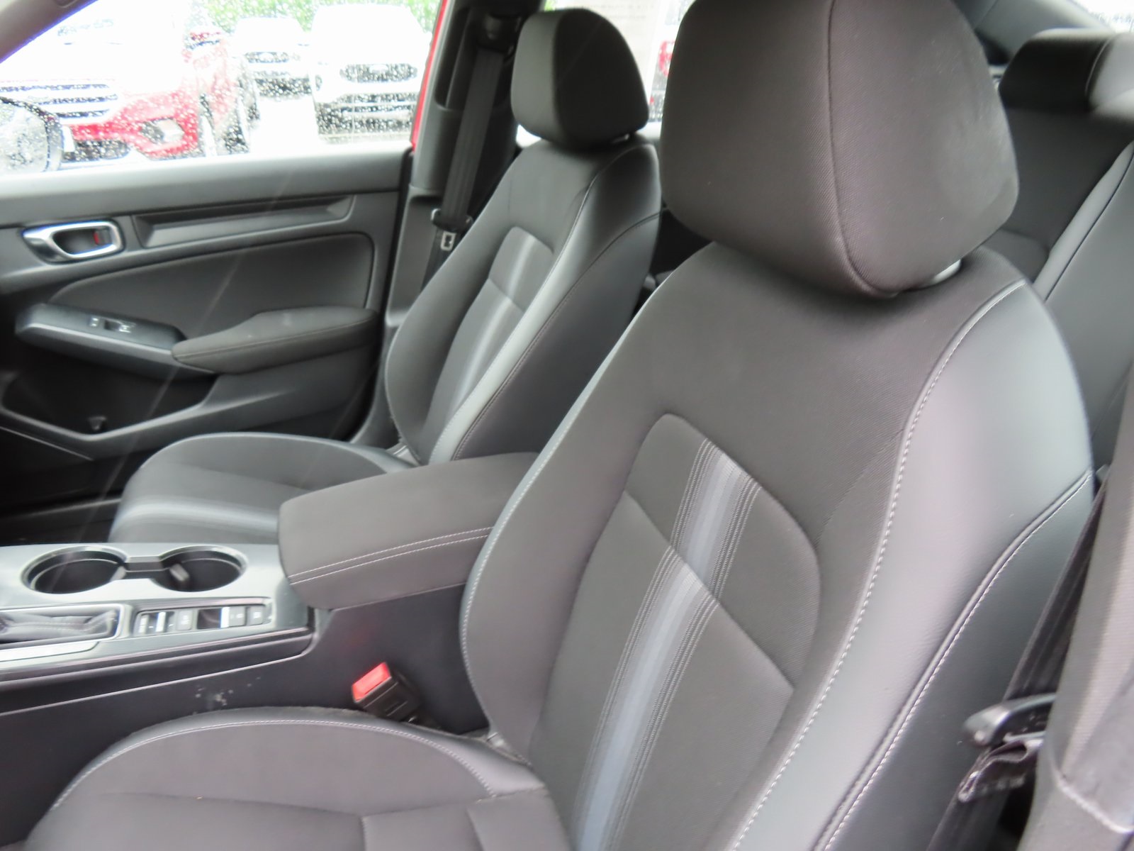Vehicle image 29 of 35