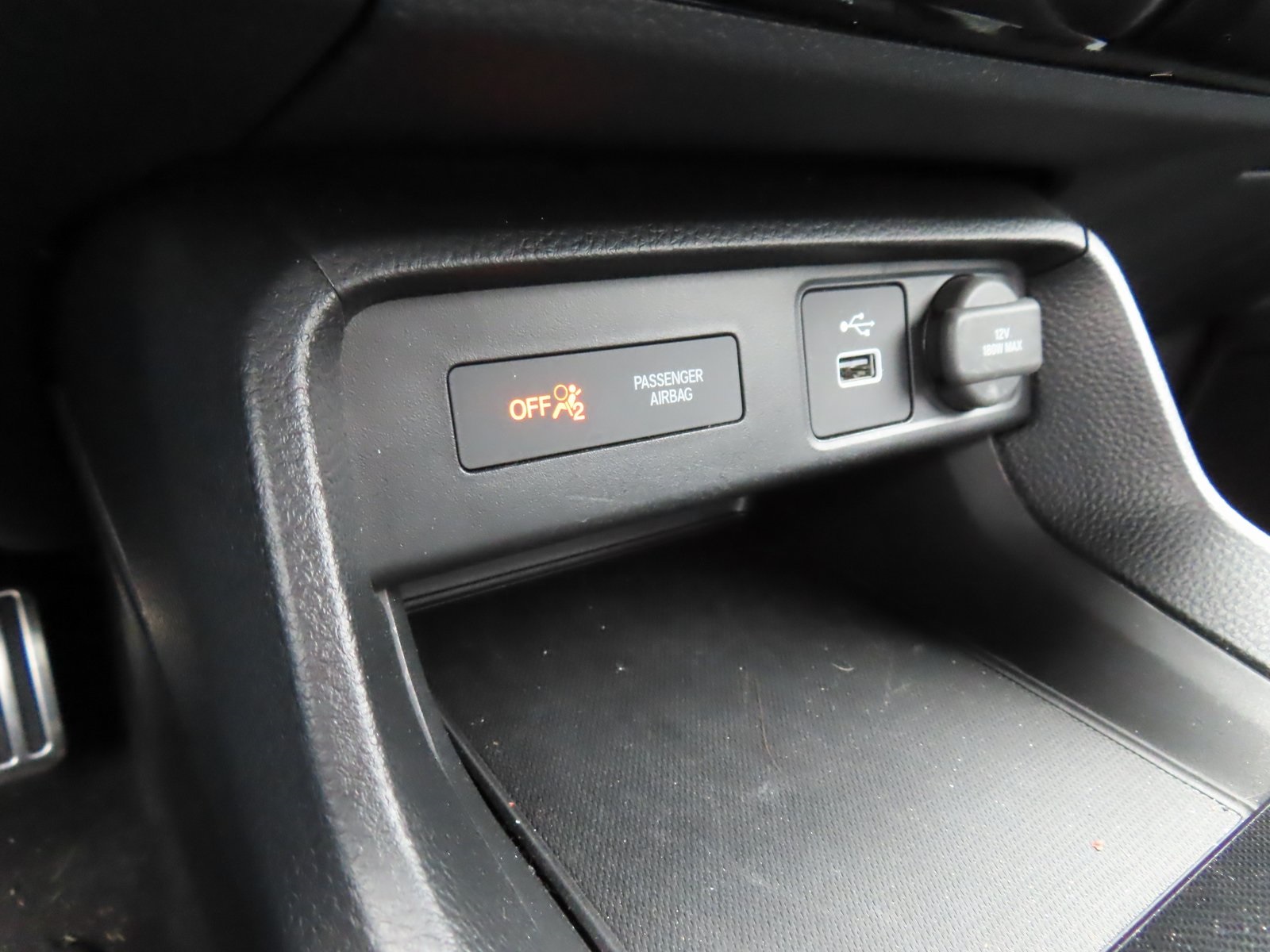 Vehicle image 26 of 35