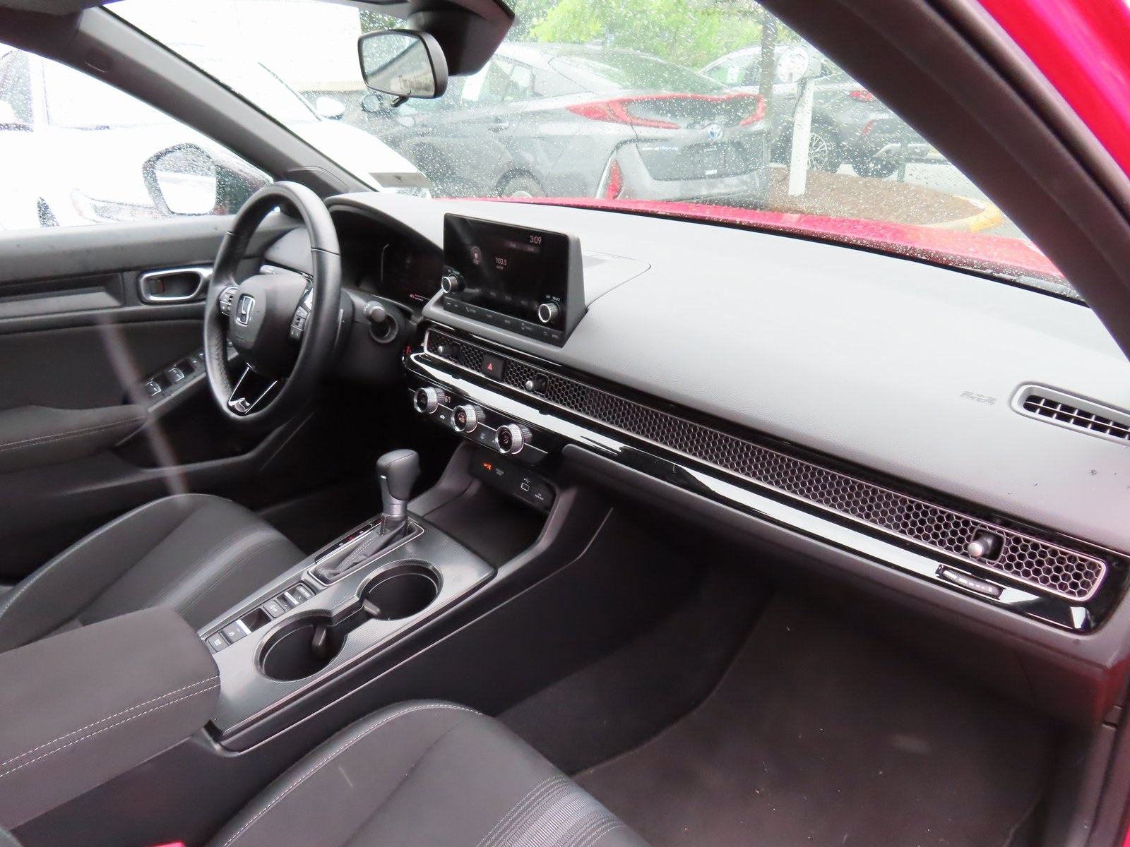 Vehicle image 16 of 35