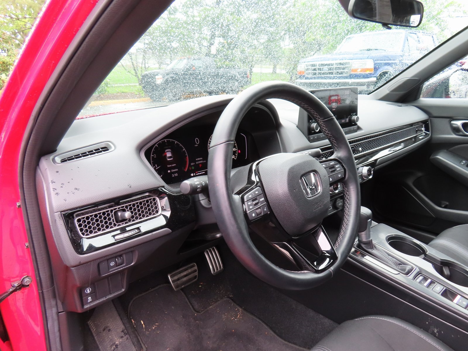 Vehicle image 14 of 35