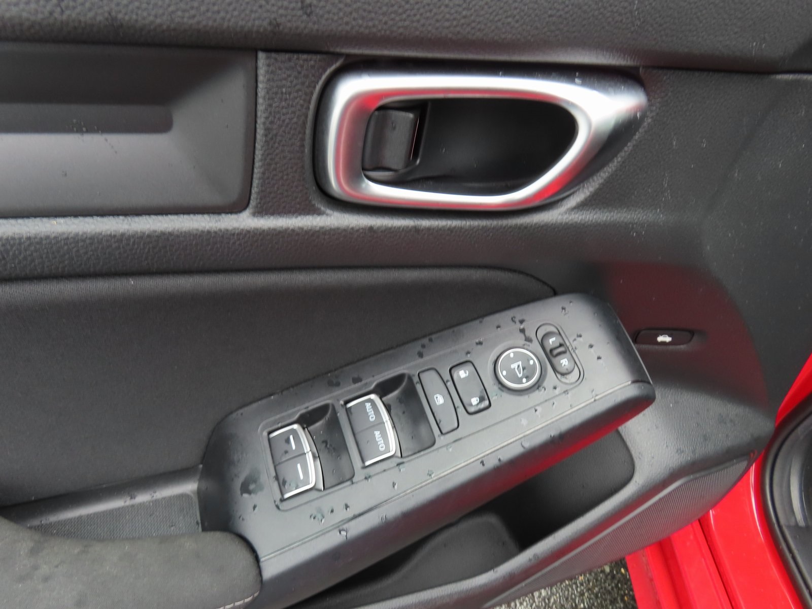 Vehicle image 12 of 35