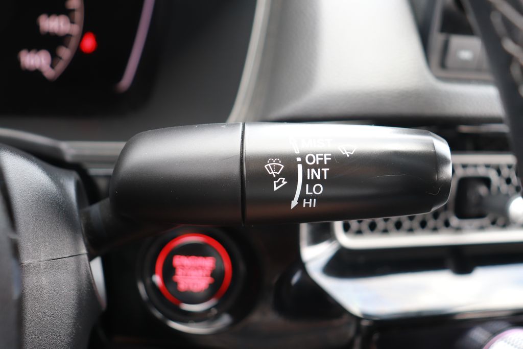 Vehicle image 22 of 25