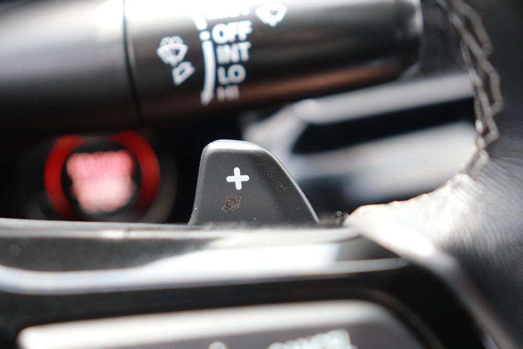 Vehicle image 20 of 25
